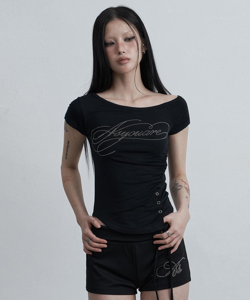 Aejeuyua Button Incision One-Shoulder Tee Black