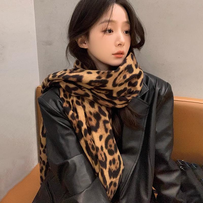 Fashion Sexy Leopard Women Winter Warm Scarf Tassels Shawl Cashmere Foulard Pashmina Hijabs Lady Scarves Wraps