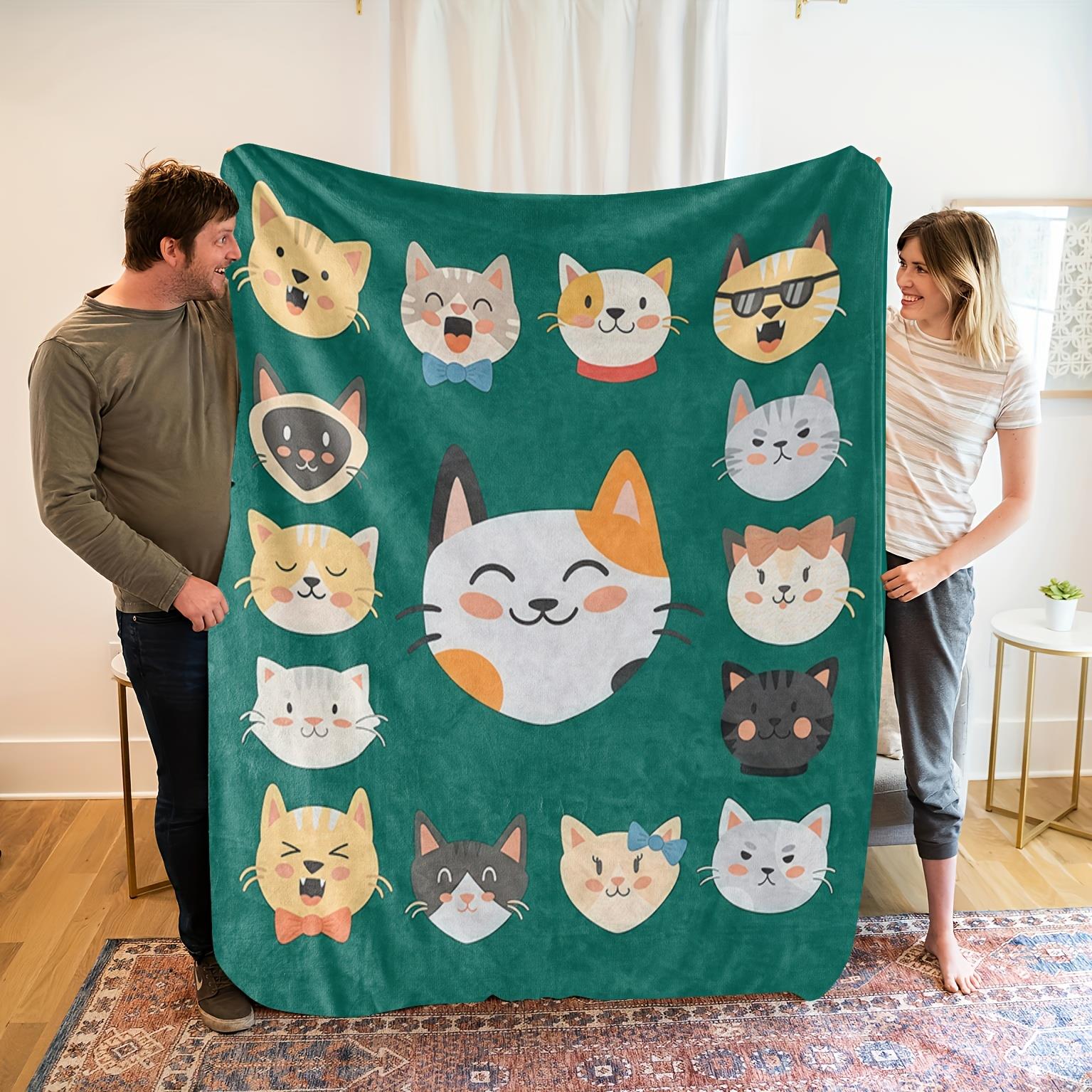 

Cute cartoon cat pattern Flannel material machine washable suitable for all seasons suitable for home decoration cat accessories 75x90cm