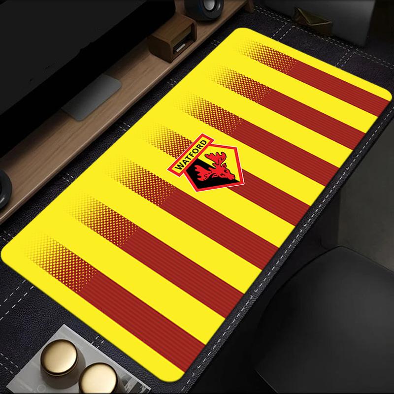 Watford Crest Design Mouse Pad, Rubber Base, Mouse Pad for Gamers and Office Use, Gaming Desk , Easy To Clean Mat Christmas Fan Gifts