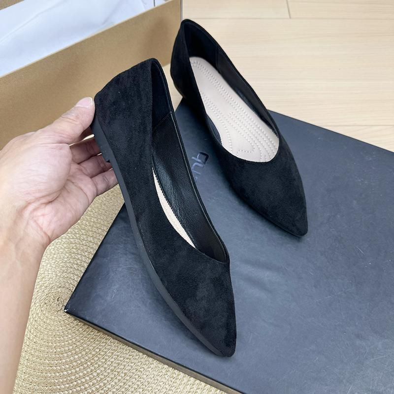 

Fashion Flat Shoes for Women 2025 Spring and Autumn New Style Suede Pointed Shallow Mouth Soft Sole Large Size Women s Shoes 33 чёрный