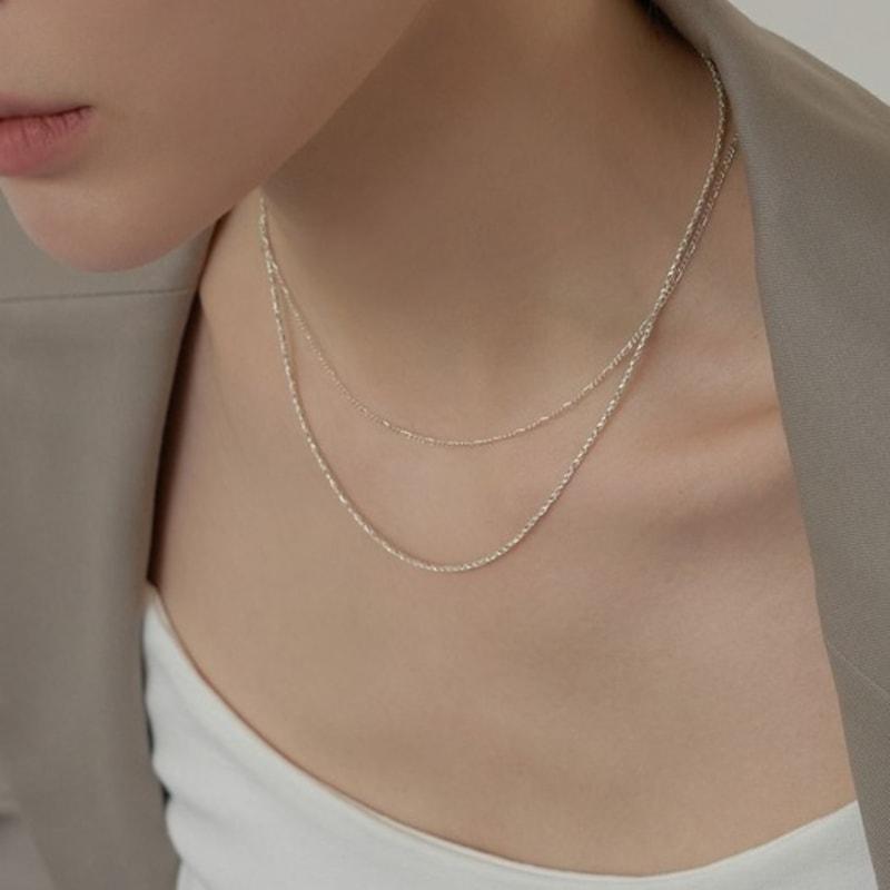 

Dawn of Me Twisted Chain Necklace -