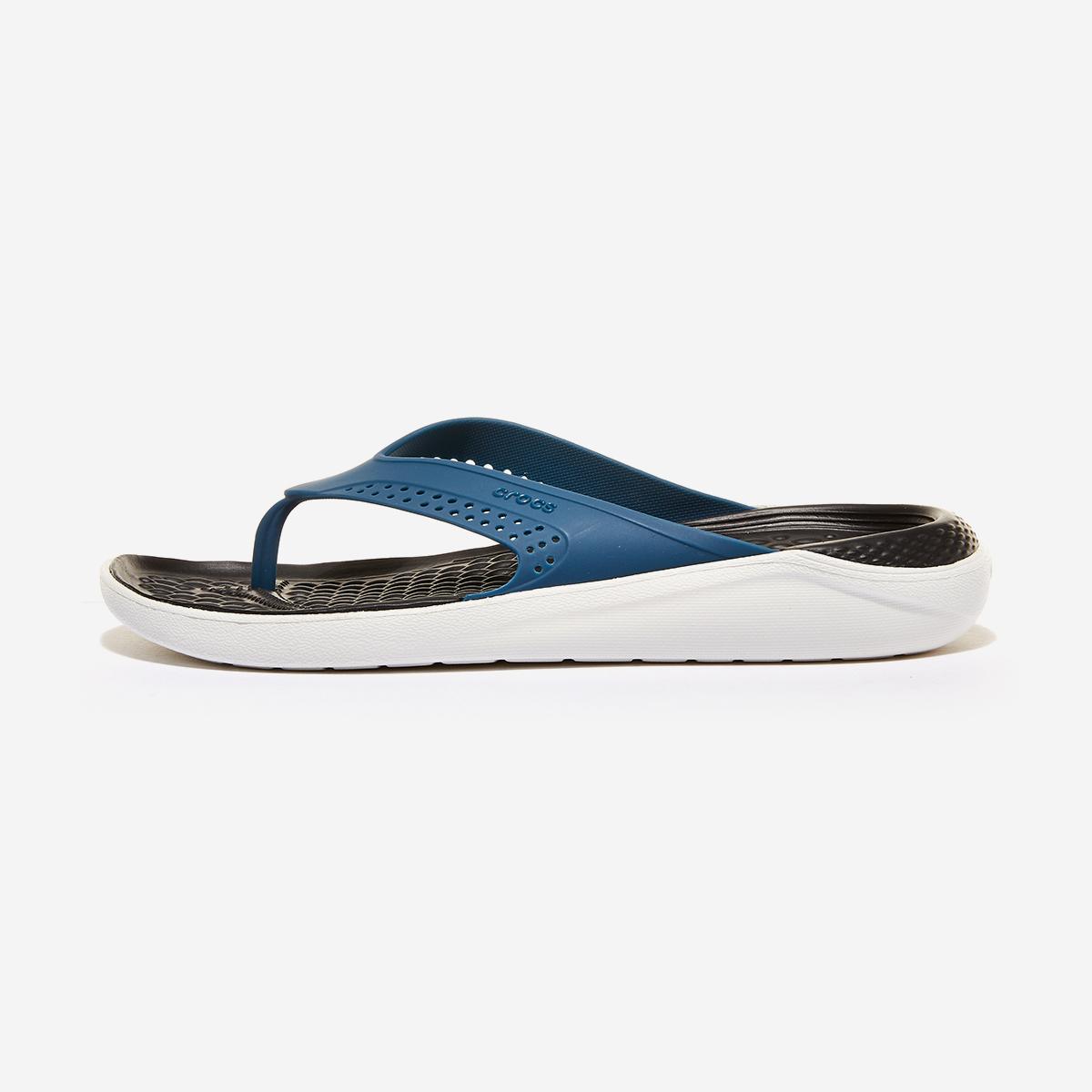 

[Crocs] light ride flip, CRS205182, 1010084270, Popular Korean Shoes 260