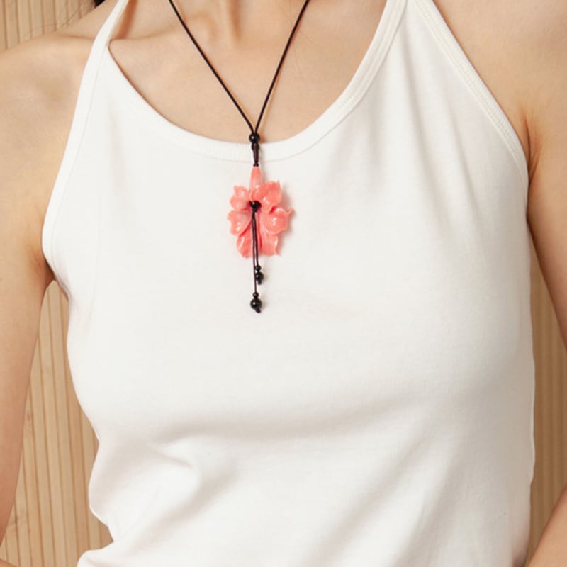 geegee flower gemstone string necklace - pink