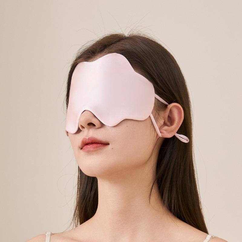 

100% Mulberry Silk Sleep Mask, Small Eye Cover for Sleeping, Comfortable and Pressure-Free for Women 21x11cm рожевий