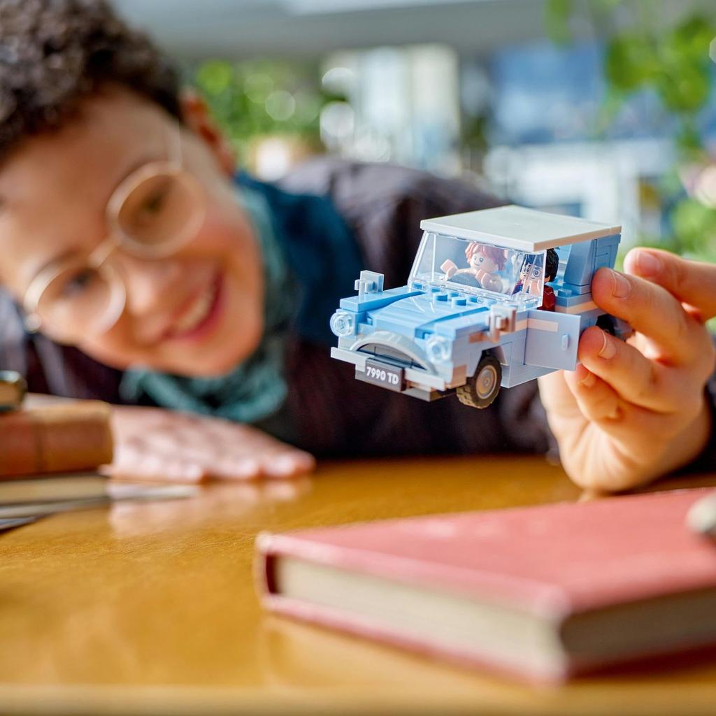 LEGO Harry Potter Flying Ford Anglia 76424 Toy Boys Girls