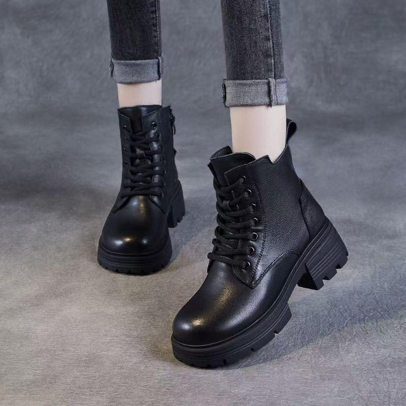 Women's Soft Leather Martin Boots, Thick Sole, British Style, Plus Velvet, Versatile Ankle Boots for Autumn/Winter 2025.