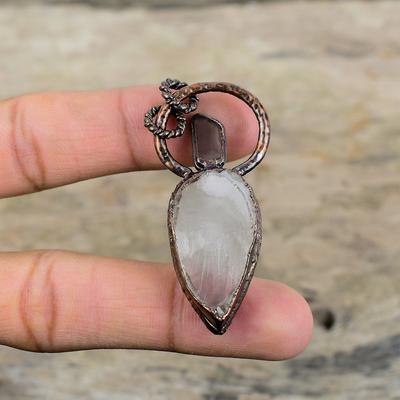 Pendentif Brut Topaze Blanche Pendentif en Cuivre Électroformé Pendentif Pierre Gemme Quartz Fumé Bijoux en Cuivre Pour Cadeau Bijoux Électroformés Faits Main