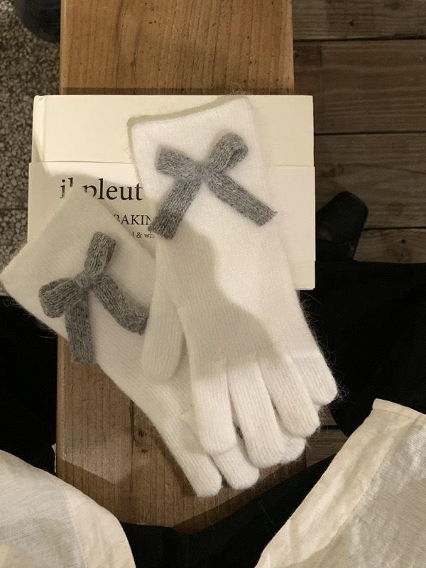 

Девушки-студентки с шерстяными вязаными перчатками-бантиками, милые велосипедные теплые перчатки с росой, простые и универсальные M белый