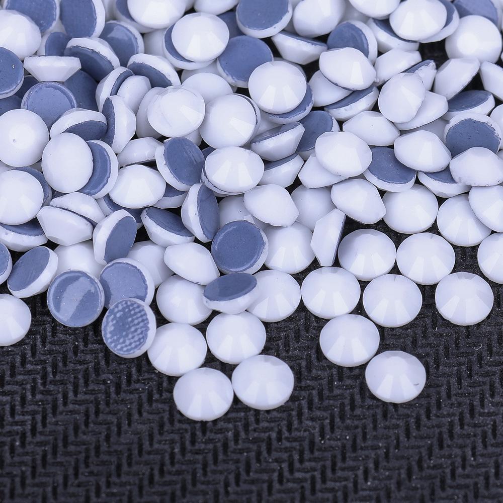 Weichen Rhinestone Factory Austrian Diamond Decorative Rhinestone Diy Nail Art Beauty Glass Jewelry Glue Bottom Color Plated Rhinestone