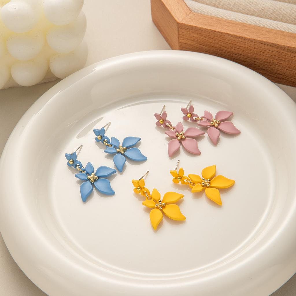 Silver Needle Spring New Small Fresh Flower Earrings High-end Forest Five-Petal Flower Stud Earrings Cute Holiday Earrings