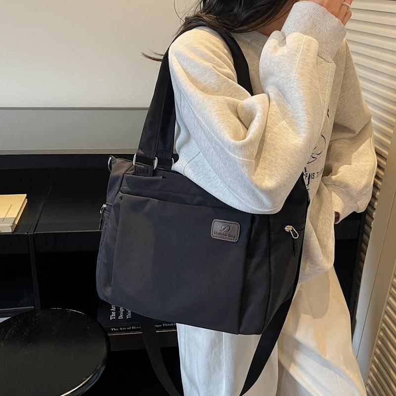 Women's Large Capacity Shoulder Bag