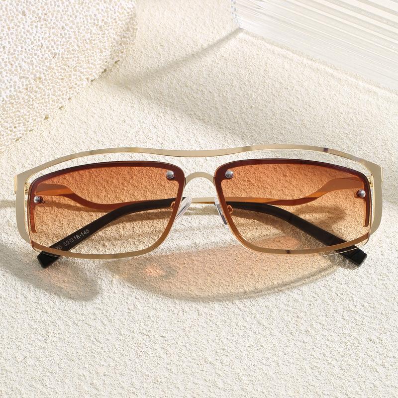 

Fashion Fashionable Y2K Women Sunglasses Euro-American Style UV Shielding Outdoor Activity Sun Glasses Party Club Women s Sun Glass