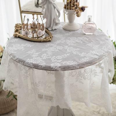 Ropa de mesa y sofá – Mantelería