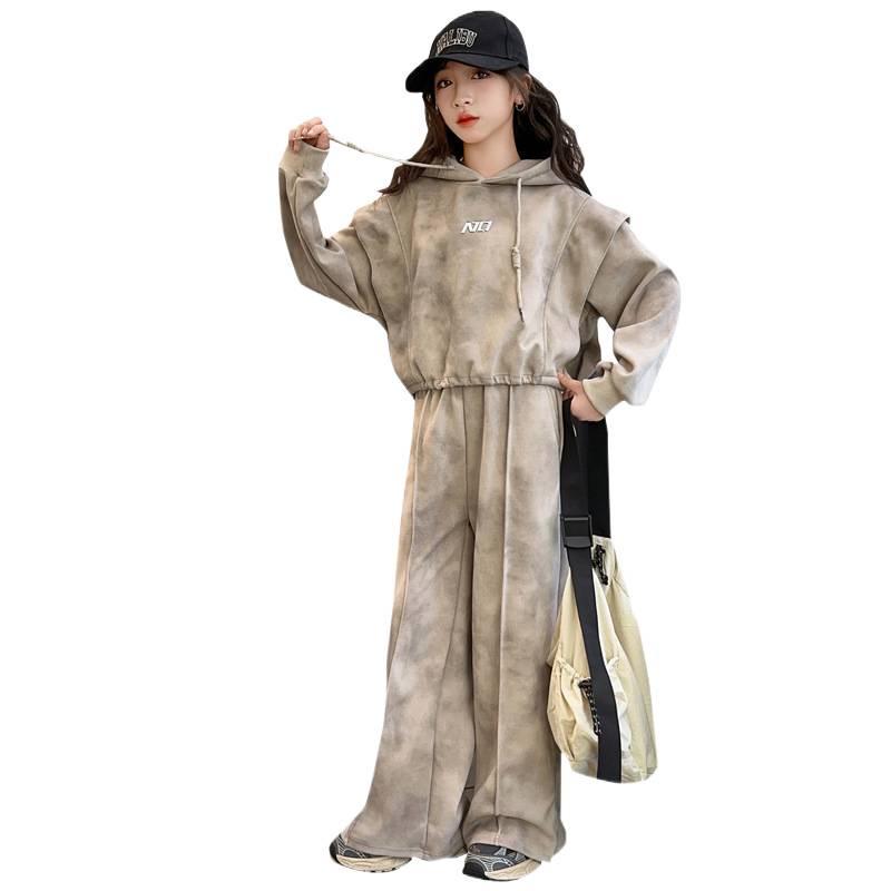 Set alla moda con felpa con cappuccio sportiva e pantaloni della tuta per ragazze (Primavera/Autunno 2025)