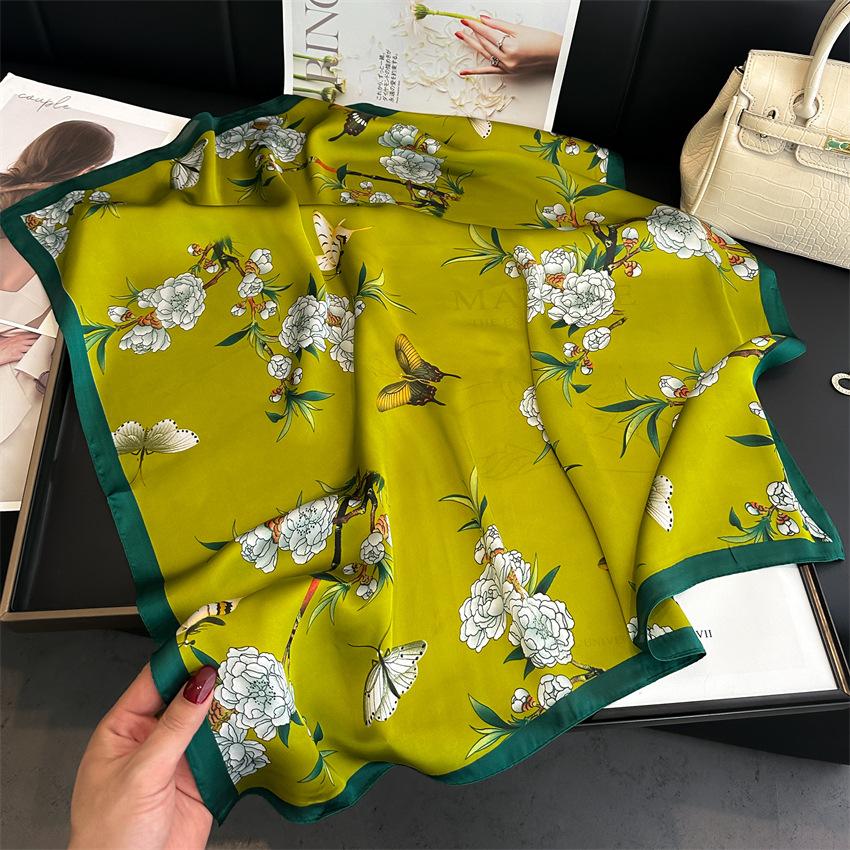 Elegant Floral Imitation Print Silk Scarf Square Scarf Fashion Bandanna Versatile Shawl For Stylish Sunscreen Neck Wrap Scarves