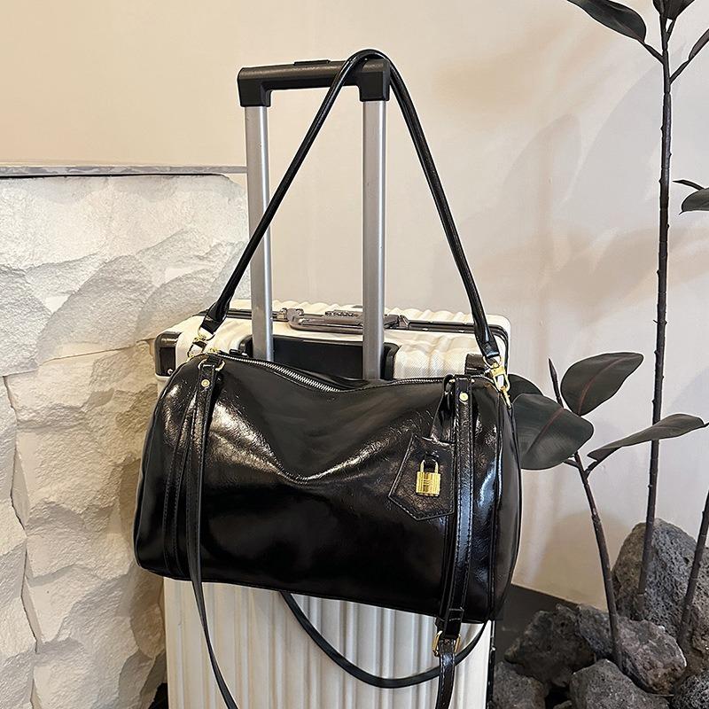 Premium pillow bag women's new large-capacity versatile shoulder messenger bag niche commuter bag