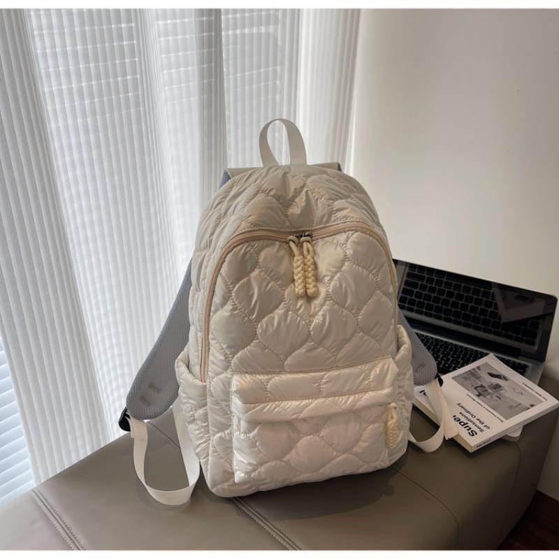 Simple Design Quilted Backpack Casual Daily Backpack for Women Lightweight Classic Style Ideal for School Travel Commute and Fashion Outfits