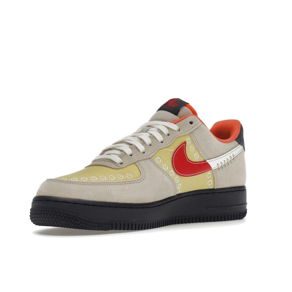 Nike Air Force 1 07 Somos Familia Unisex Sneakers Tan Sanddrift University-Red DZ5355-126