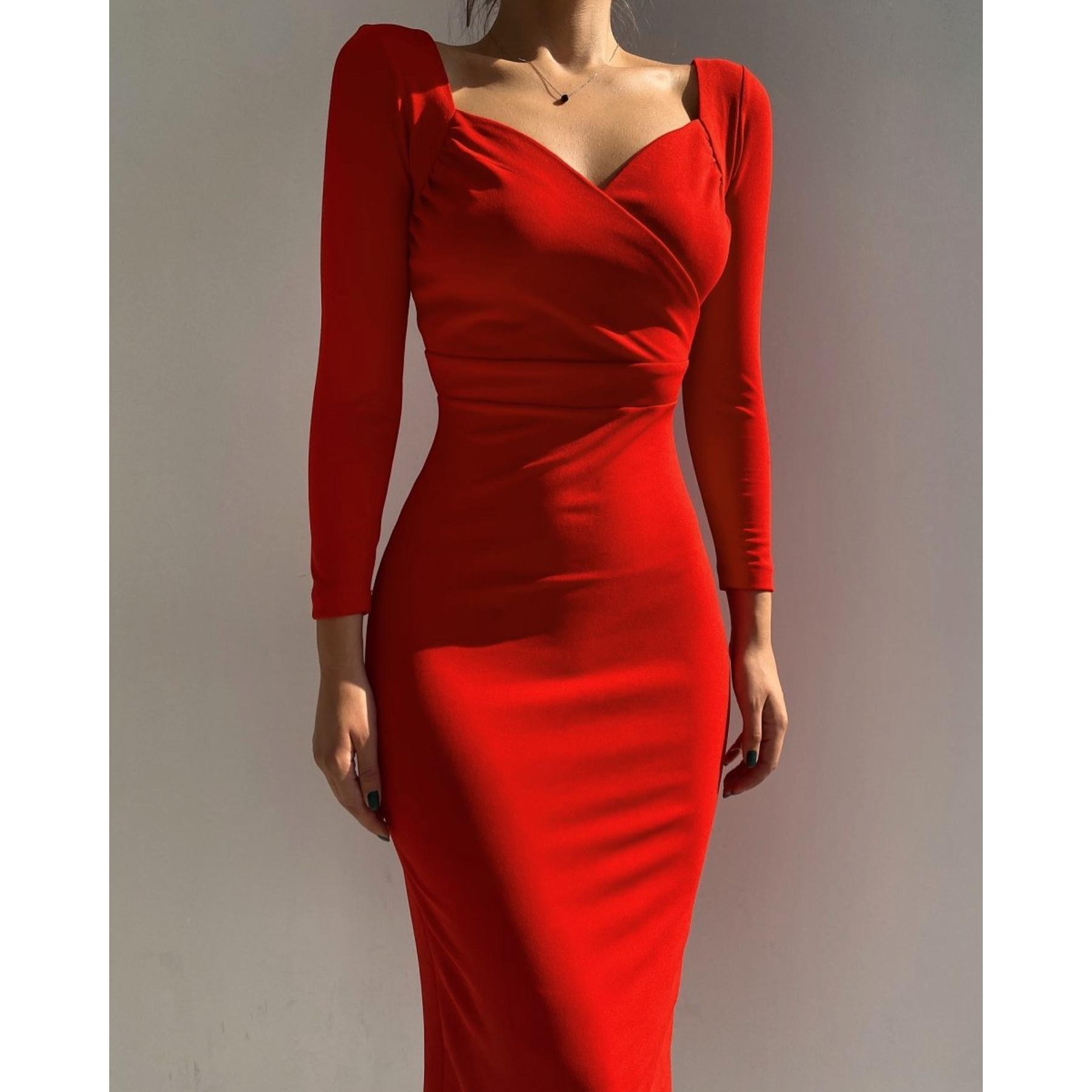 

Женское миди-платье Diamanta с двубортным воротником и разрезом