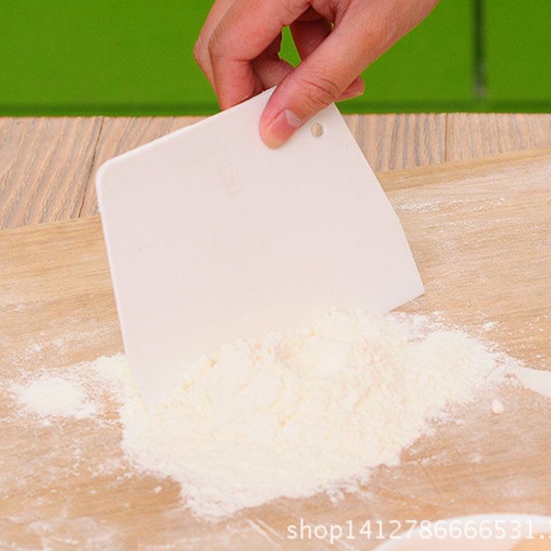 High Quality Sugarcraft Scraper Cake Decor Fondant Icing Smoother Mould Tool Cream Dough Cutting Knife Baking White