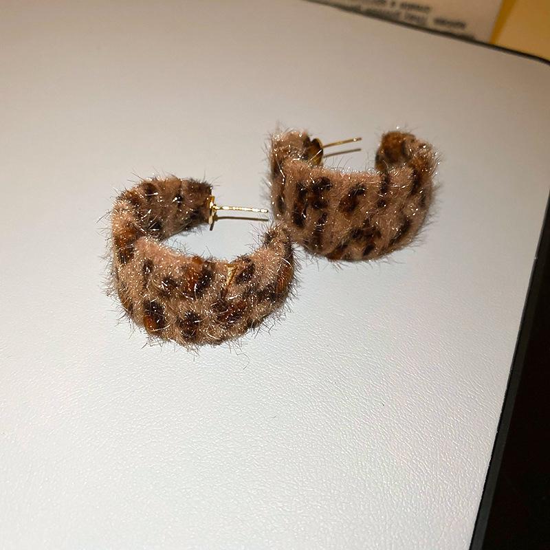 Silbernadel Leopard Herz Schleife Geometrische Hängeohrringe - Trendiger koreanischer Stil für Frauen