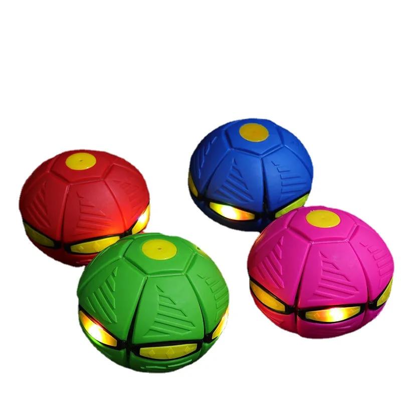 Kinder-Outdoor-Spaßspielzeug für Jungen und Mädchen, fliegender Untertassenball, magische Verformung, UFO ohne LED-Licht, fliegendes Spielzeug, Dekompressionsgeschenk