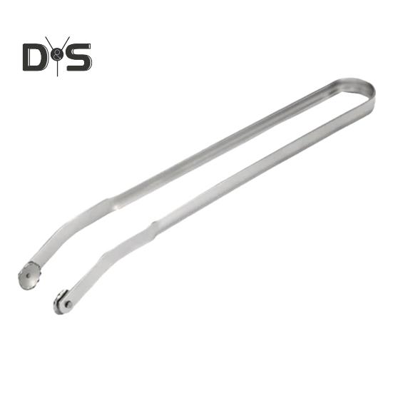 

Щипцы для переворачивания колбасок на гриле, 15-дюймовые щипцы для гриля с длинной ручкой для готовки, нержавеющая сталь, приспособления для переворачивания колбасок на гриле, инструменты для барбекю серебряный