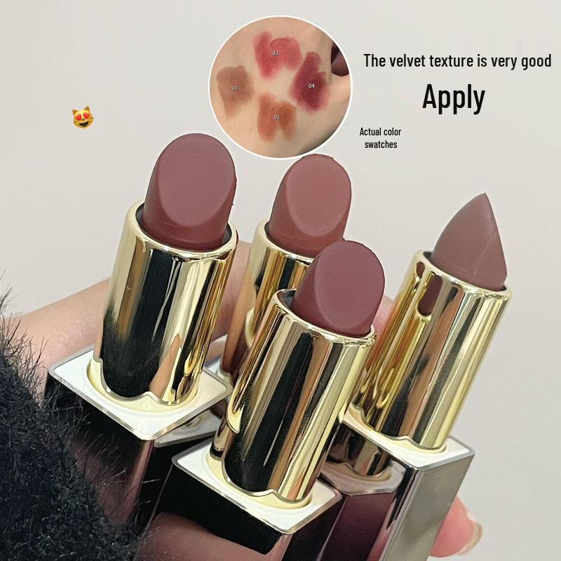 Fluffy Clay Velvet Matte Long-Lasting Lipstick for a Natural Whitening Look