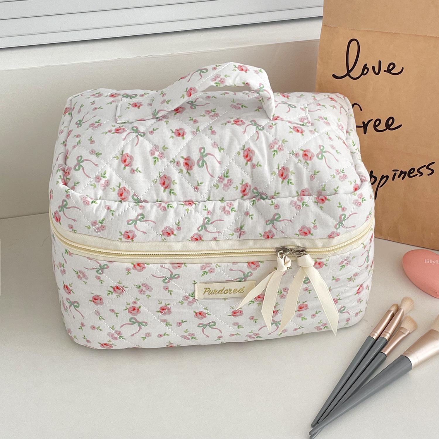 

Розовая косметичка с цветочным бантом - Портативная, свежий дизайн, идеально подходит для путешествий и хранения