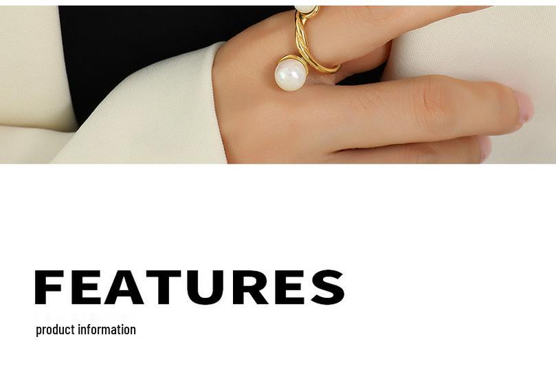 Retro Luxury Freshwater Pearl Necklace with Gold-Plated Titanium Steel Peach Heart Pendant