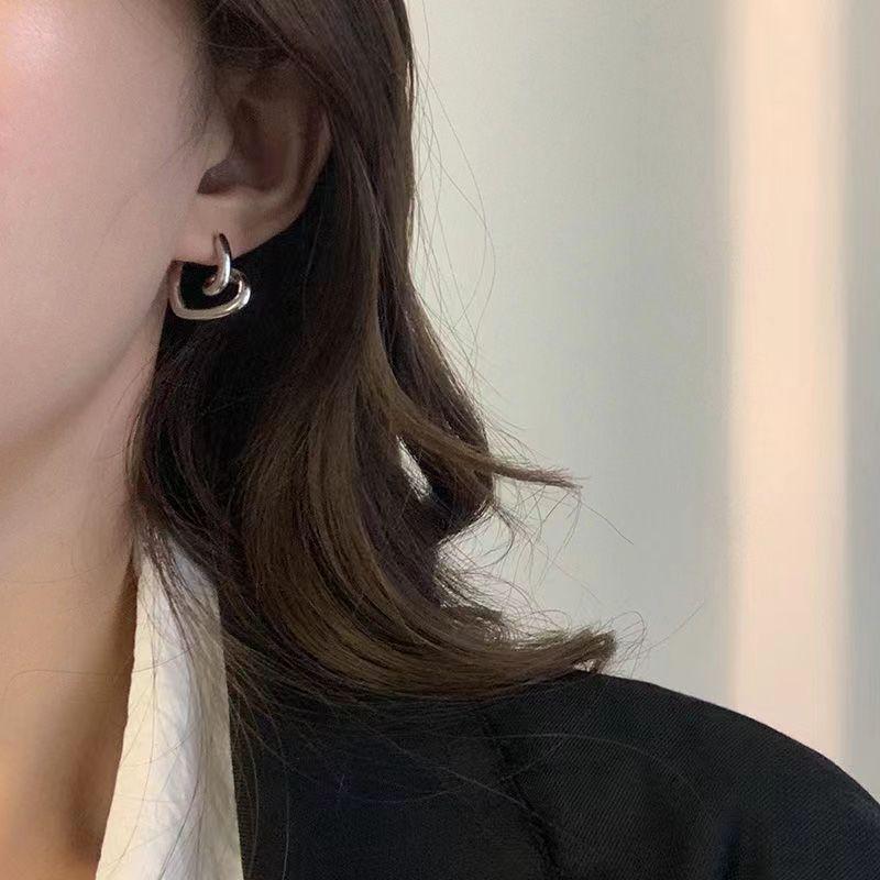 Corner Meets Love, Simple Niche Design Sense, Knotted Love Ear Buckle Women'S Fashion Earrings