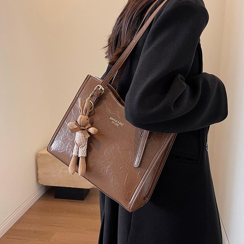 Taschen Damen neue trendige Taschen, Retro-Achseltaschen, lässige und modische tragbare große Taschen, schöne Einzel-Schulter-Tragetaschen.