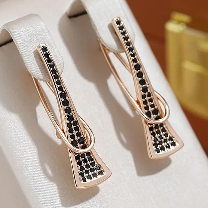Irregular Circular Diamond Super Sparkling High Heels with Buckle Design, Personalized High-end Feeling, Light Luxury Earrings
