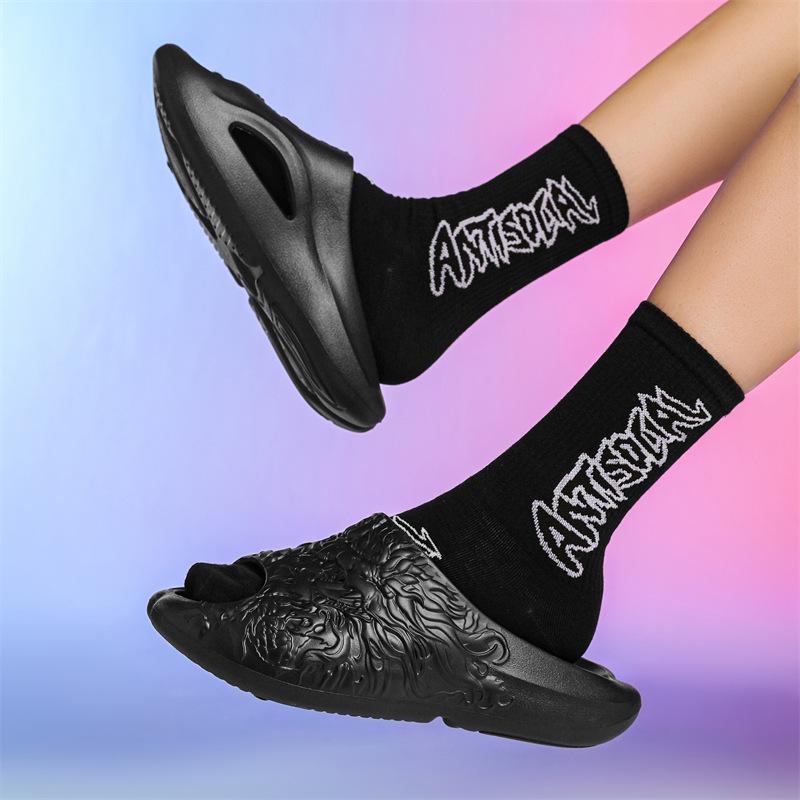 

Summer beautiful head slippers men wear couples thick-soled non-slip beach shoes cool slippers 45 чорний