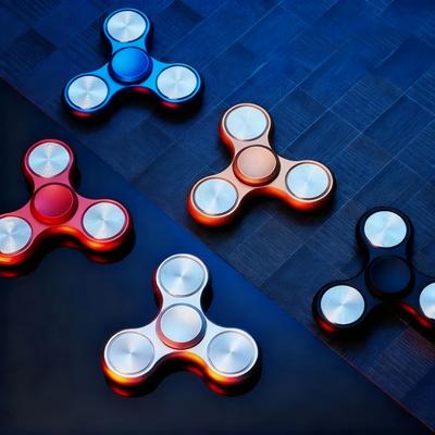 Spinner na palec Leaker Stop aluminium Spinner na palec Stal nierdzewna Duża Trójka Magiczna Dekompresja Zabawka do kręcenia