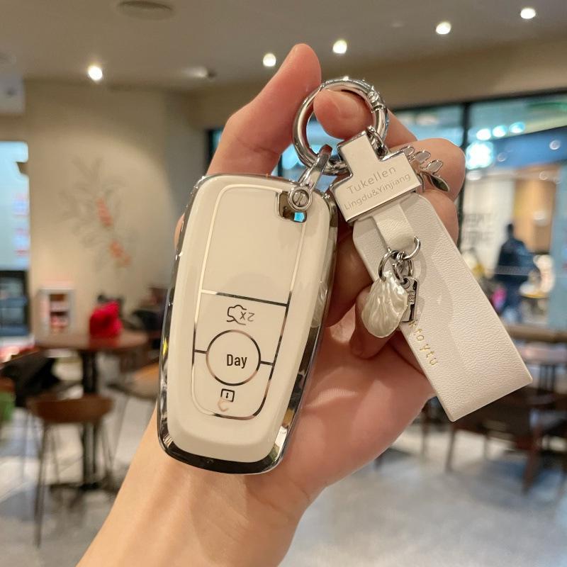 Lincoln Adventure Key Case: Compatible with Navigator, Aviator, MKZ, Continental, MKC, and MKX.