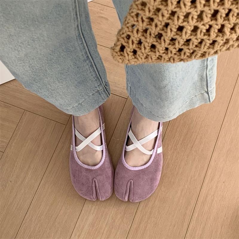 Fashion IPPEUM Tabi Sneakers Ballerina Shoes Women 2025 New Split Toe Ballet Flats