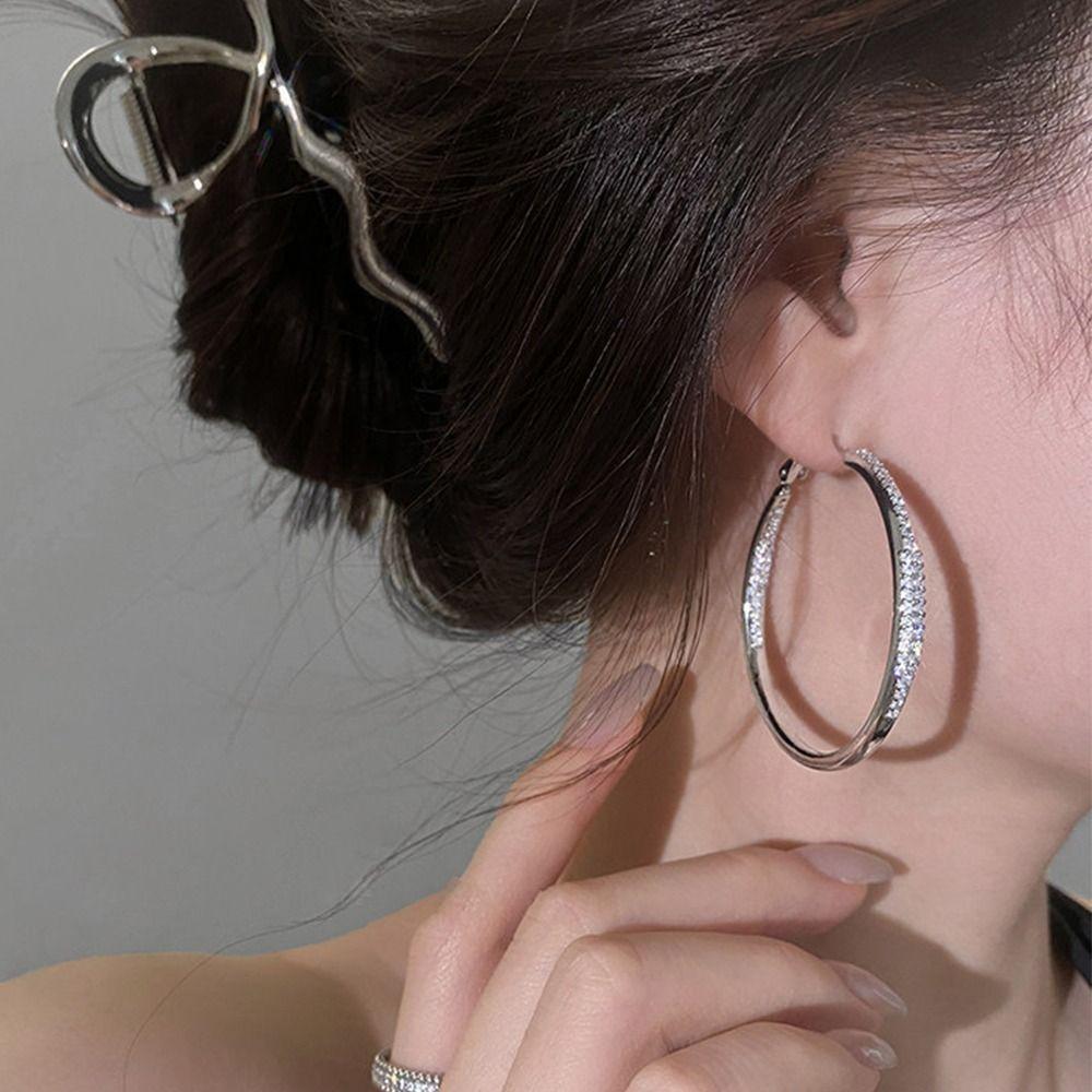 Luxurious Large Ear Rings Circular Design Crystal Earrings New Silver Ear Rings  for Women
