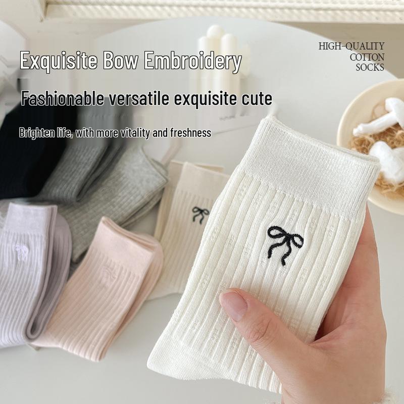 Girls' Mid-Calf Seamless Cotton Socks with Butterfly Embroidery - Wear-Resistant, Anti-Pilling, for Spring and Autumn