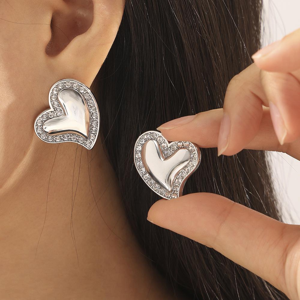 European & American Gold-Plated Titanium Heart Stud Earrings with Diamonds - Women's Fashion Jewelry