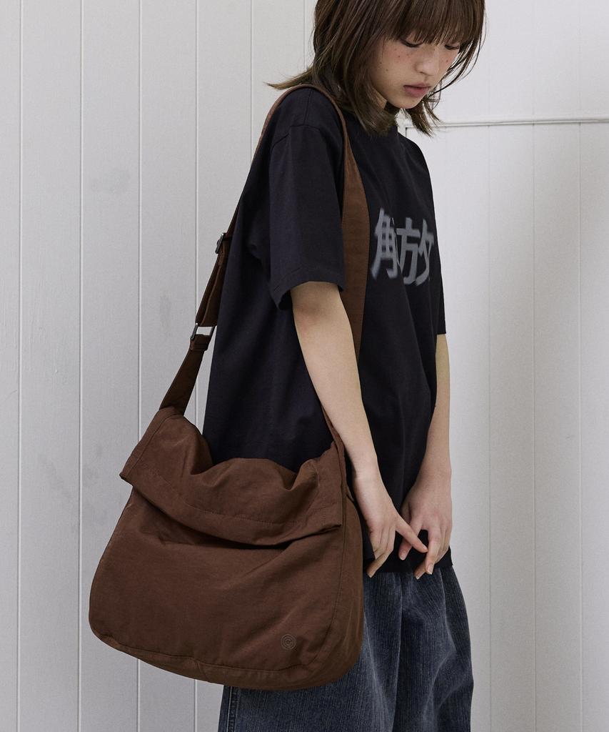 Eastserviceshop Ess Folded Crossbody Bag - Brown