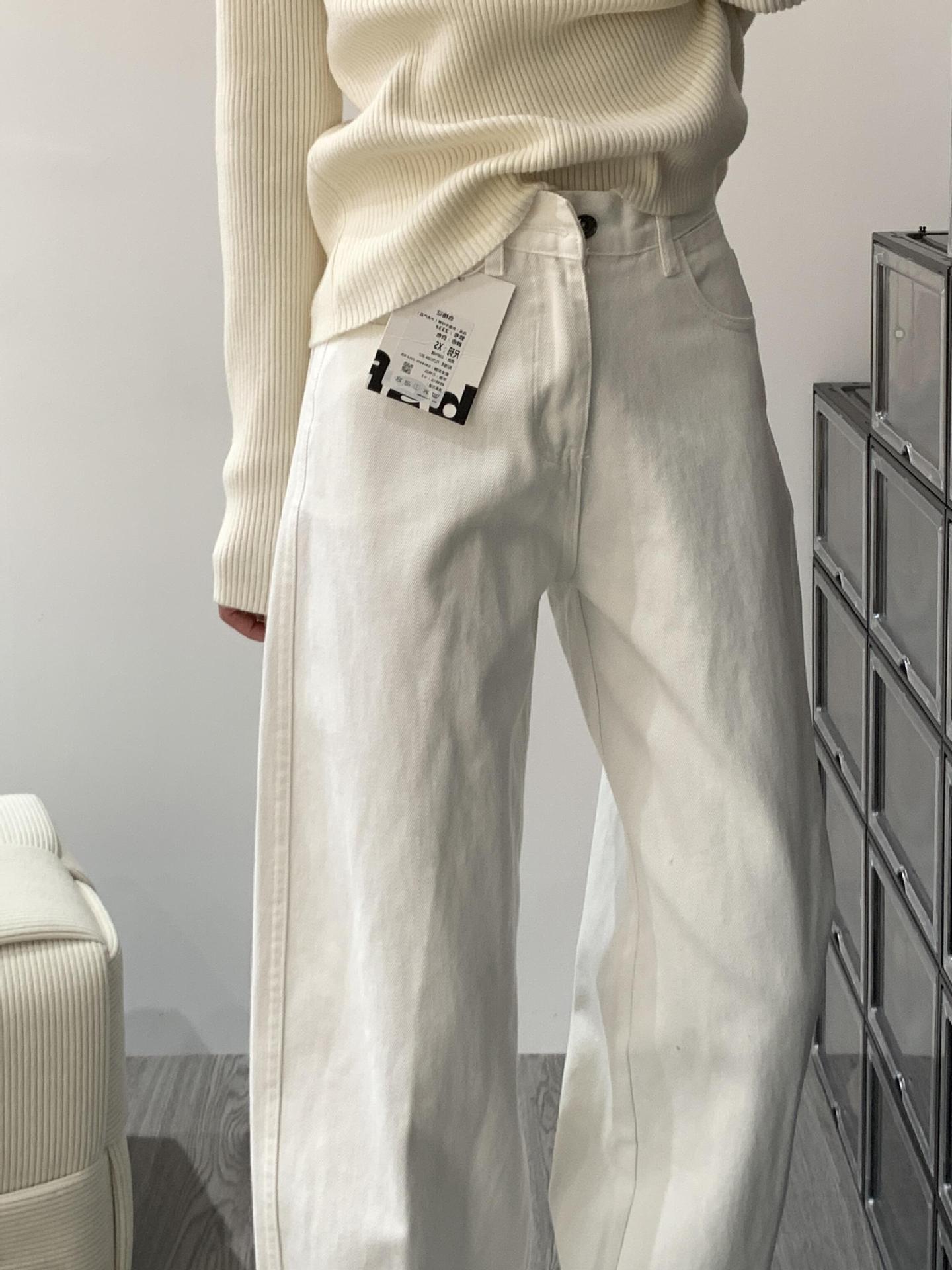 

Women s 2025 High-Waisted White Flared Jeans - Petite Wide-Leg, Loose Fit, Stylish Drape Extra Small