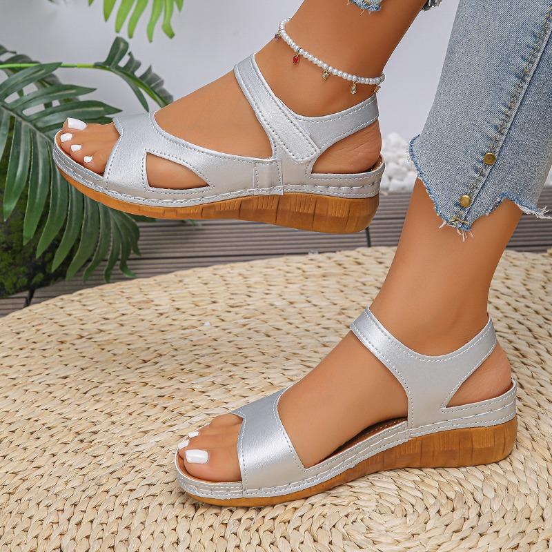 

New slope heel platform sandals women s word with fish mouth Velcro beach sandals 36 серебряный