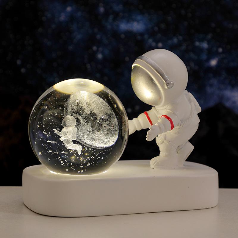 Cross-Border Astronaut Night Light: Starry Sky Crystal Ball with Luminous Base - Perfect Holiday Souvenir and Desktop Ornament.