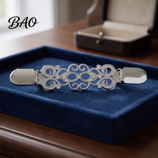 Women Shawl Clamp Vintage Cardigan Sweater Clip with Rhinestone, Hold Together, Retro Metal Clasps Cincher for Dress Shawl, Clothing Accessories