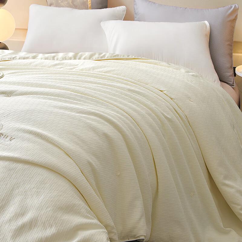 Diese Reine Maulbeerseide-Bettdecke