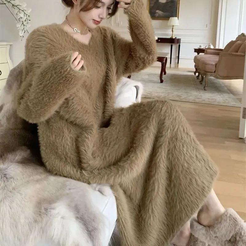 Sonbahar/Kış Bol Popüler Pembe Taklit Vizon Polar Bol Diz Boyu Uzun Kürk Elbise Kadın Pijama Elbise Düz Renk