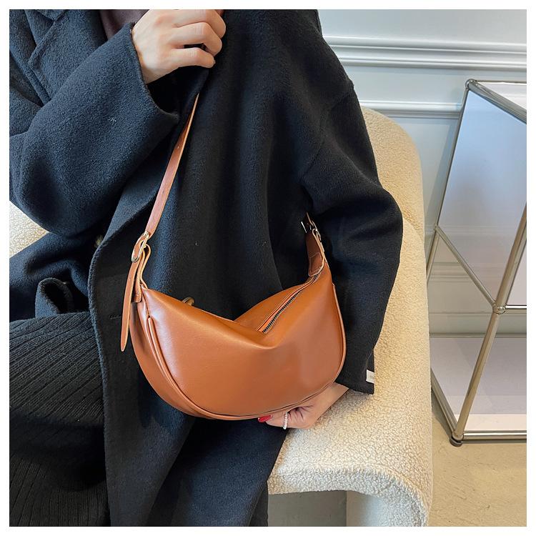Women's Faux Leather Crescent Bag, Soft Dumpling Shoulder Crossbody Purse, Zipper Closure Handbag for Daily Use