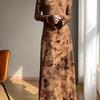 Hongkong-Stil Retro Netzdruck Langes Kleid Schmale Passform Reine Begierde Dreidimensionaler Jacquard Retro Taille Fischschwanzrock